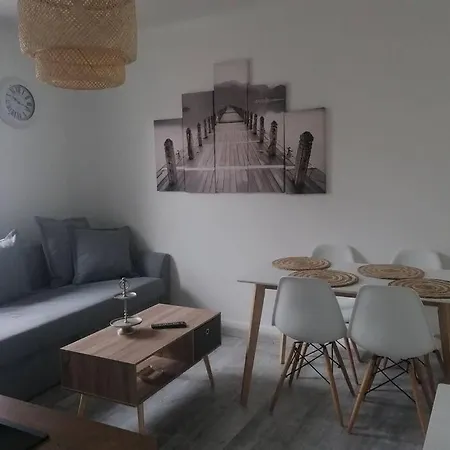 Jolie F2, 4 Pers, A 25 Min De Paris, 15min D'orly Apartment *